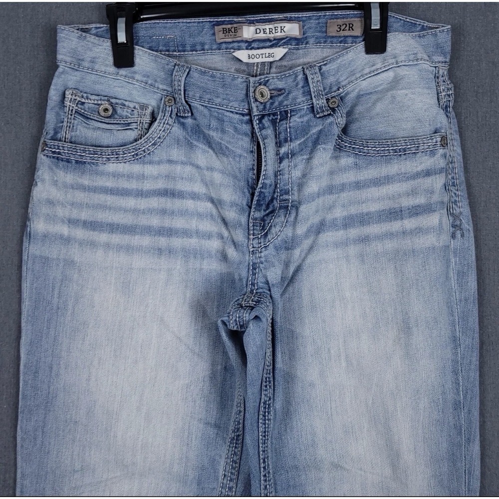 BKE Jeans Mens 34S Blue Derek Light Wash Bootleg Denim